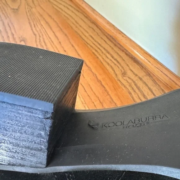 KOOLABURA By Ugg Kenz Black Suede Side Zip Tassel Booties Size 8.5 - Picture 8 of 9